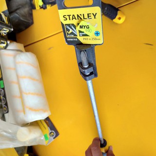 Tô vít 4 cạnh Stanley STHT65174-8