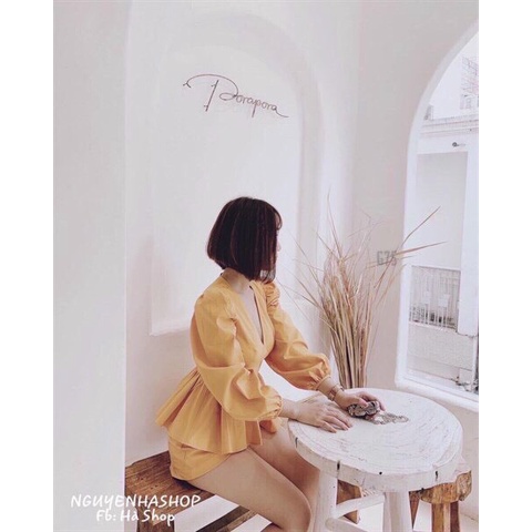 Set bộ nữ dễ thương nhẹ nhàng, set đồ nữ đi dự tiệc cưới với quần short ngắn kèm áo kiểu nữ tà xòe cổ V tay dài