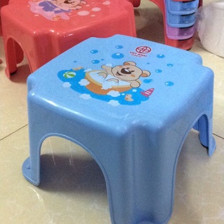 Ghế ngồi  có chân cao su chống trơn