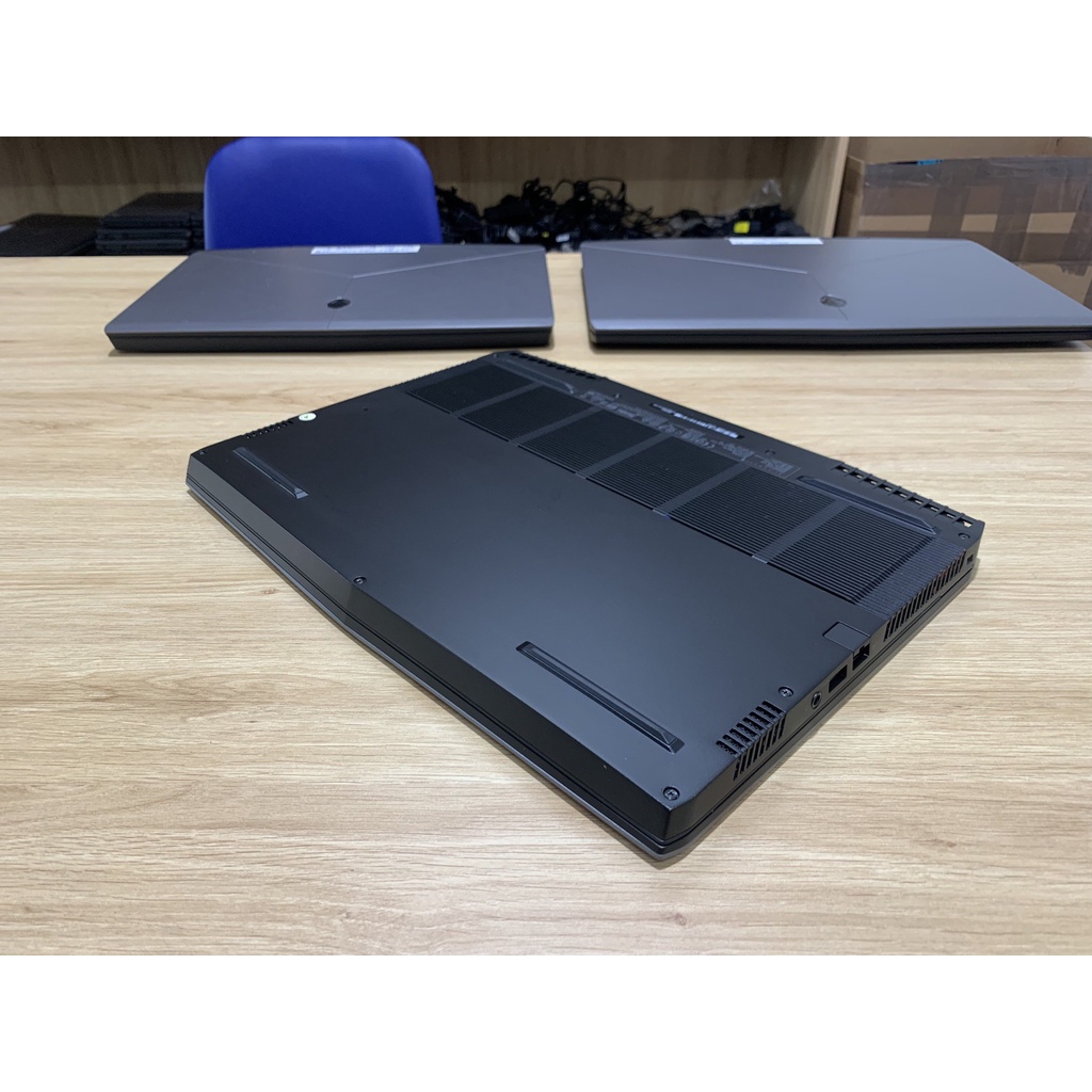 Laptop Alienware M15 R1 i7-8750H RAM 16GB SSD 128GB-HDD 1TB GTX 1060 6GB Màn hình 15.6" FHD IPS