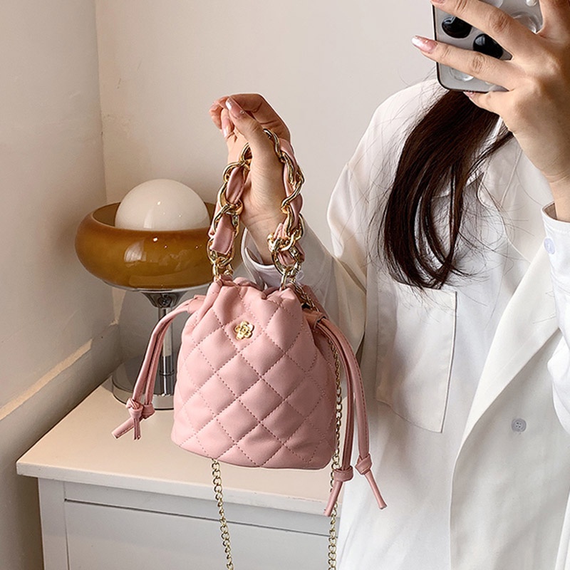 Túi IELGY họa tiết hình thoi nhỏ gọn phối dây xích thời trang cao cấp dành cho nữ