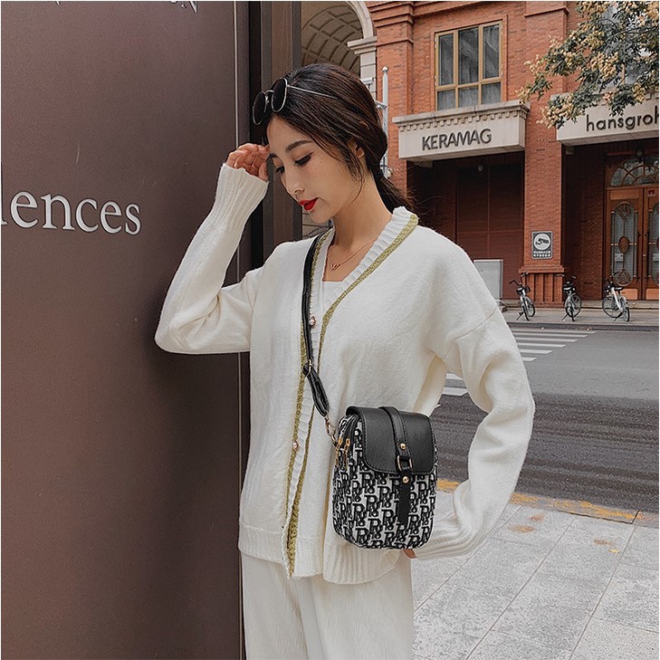 Túi xách nữ đựng điện thoại đẹp mẫu mới ra hot trend phong cách hàn quốc Capucha T109