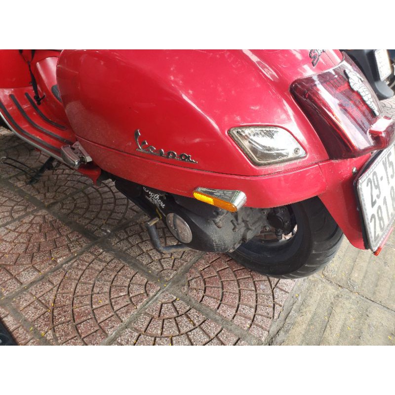 Phản quang hông vespa gts