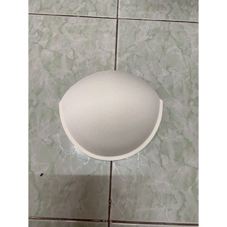 Mút ngực không độn có chân