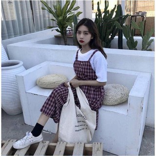 Váy yếm kẻ Hàn Quốc