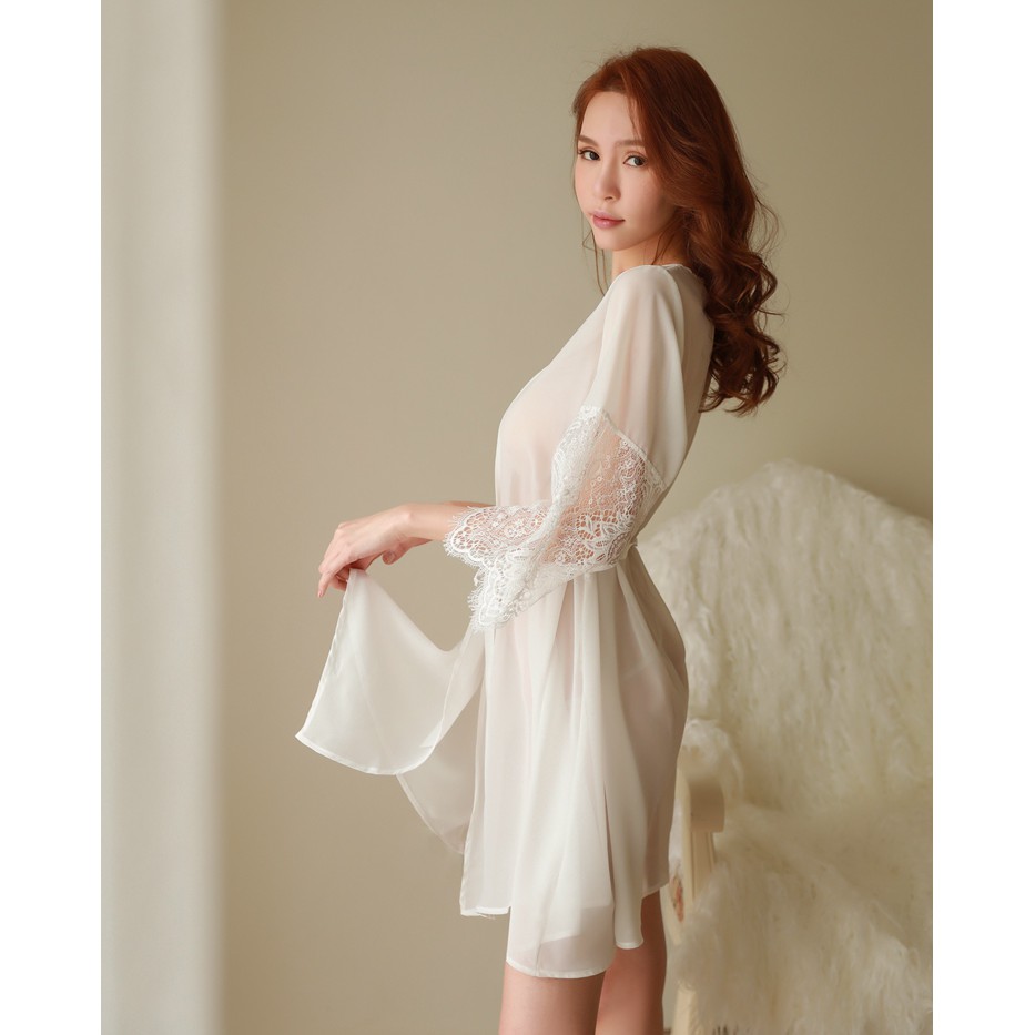 Váy ngủ lụa pha ren xẻ cao cực gợi cảm nữ | BigBuy360 - bigbuy360.vn
