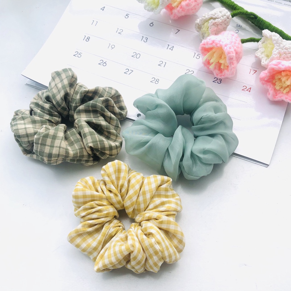Dây buộc tóc scrunchies chất liệu vải mềm, nhẹ phong cách vintage dành cho nữ, bé gái.