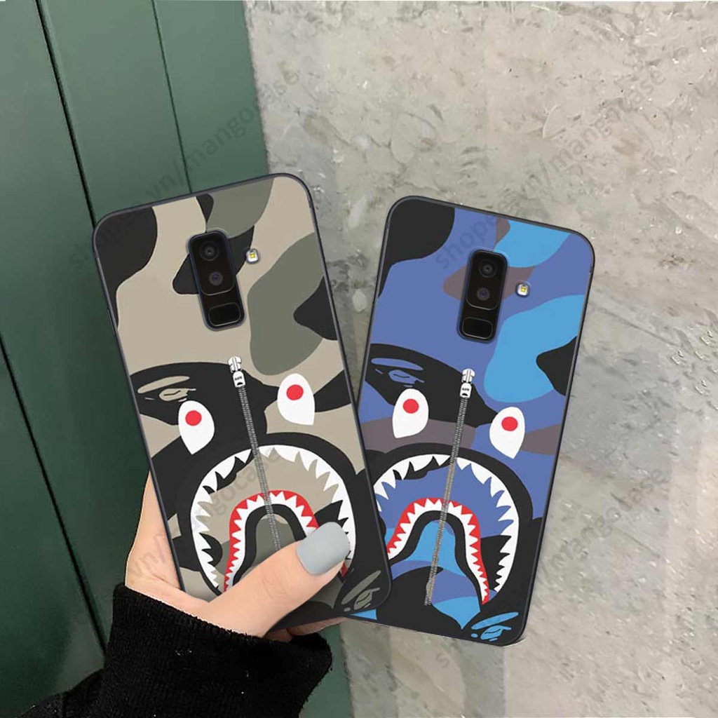 Ốp lưng điện thoại Samsung J8 drew, kaws, bape cao cấp, vỏ ốp rẻ đẹp