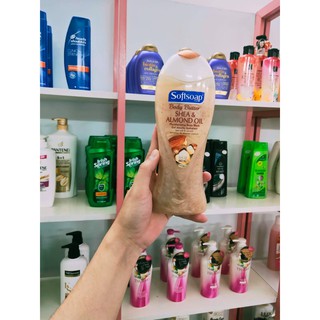 Sữa Tắm Dưỡng Ẩm SOFTSOAP 443ml