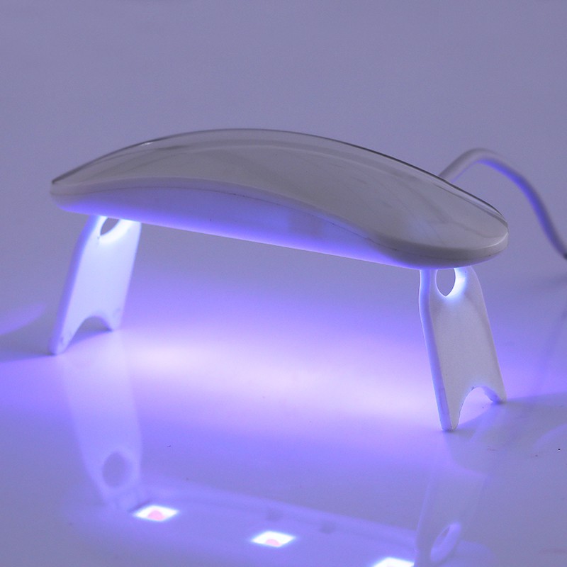 Đèn LED UV 6W sạc USB dùng để sấy móng tiện dụng