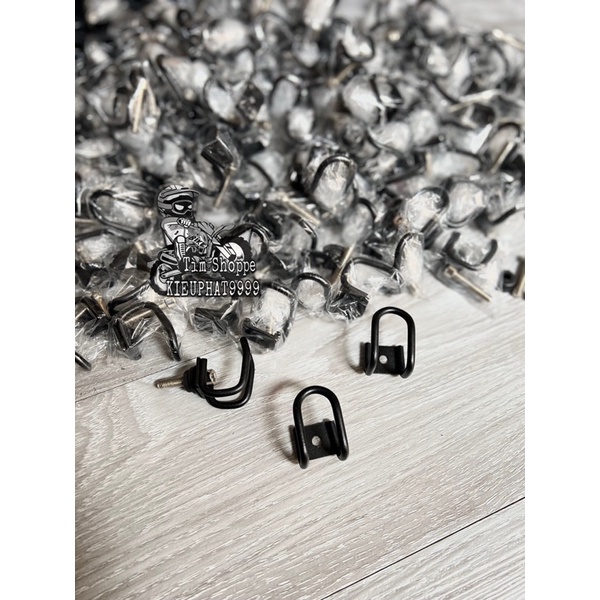 Móc U Đen Treo xe Máy 1 Cái