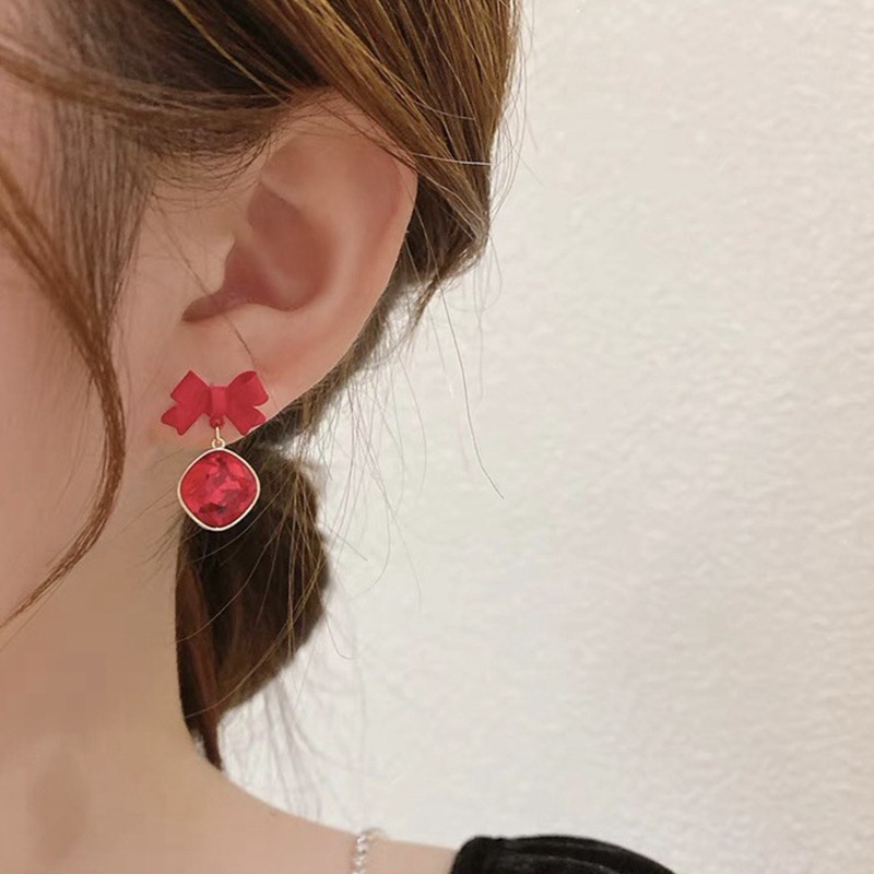 Khuyên Tai Cao Cấp Đính Nơ Đỏ Phong Cách Thời Trang 2022 Dành Cho Nữ