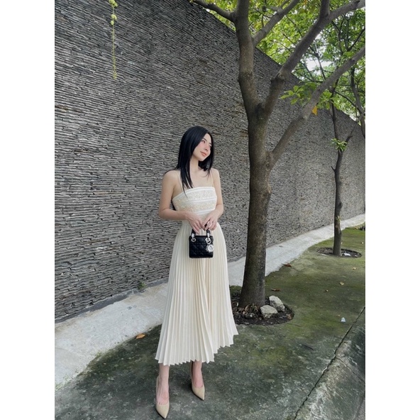 Đầm maxi dập ly phối ren ngực màu trắng MIXIZ HOUSE