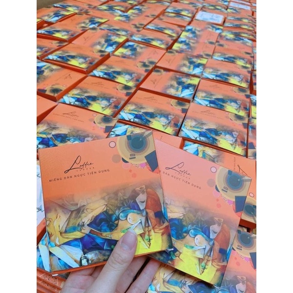 Miếng dán nhủ hoa tàn hình