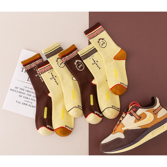 Vớ Tất Travis Scott Nam Nữ phong cách thể thao, trẻ trung và năng động.