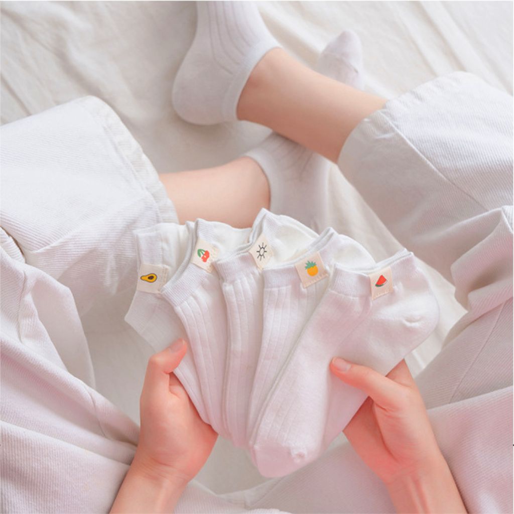 Tất nữ trắng cổ ngắn chất đẹp phối hình dễ thương Hada - TN03