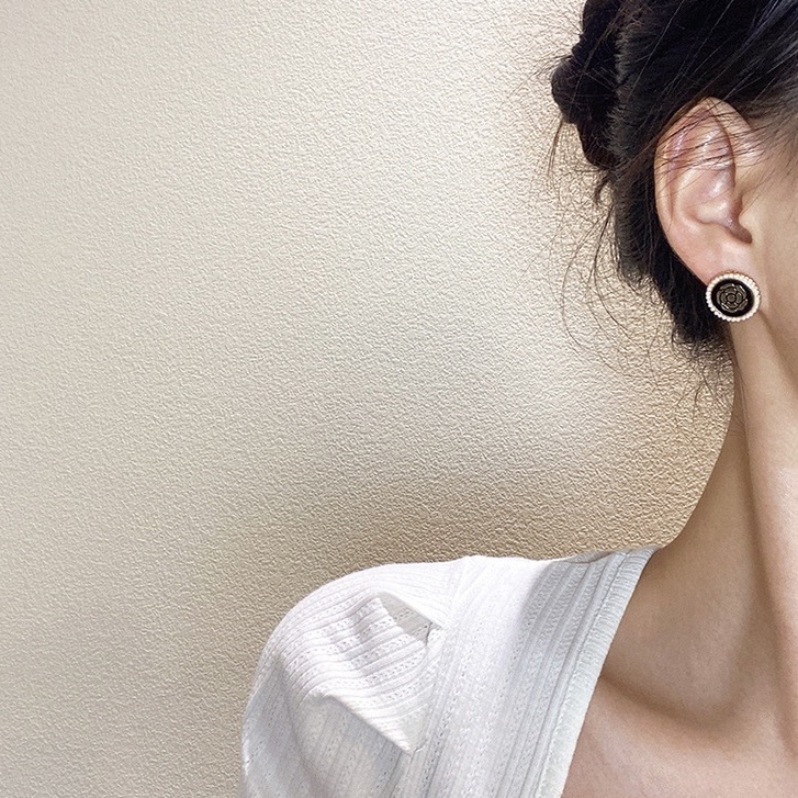 Khuyên tai kẹp không bấm lỗ chốt cố định K189 bằng hợp kim mạ vàng hình tròn bông hoa dáng ngắn Leous Accessories