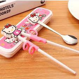 ĐŨA TẬP ĂN DẠM CHO BÉ
