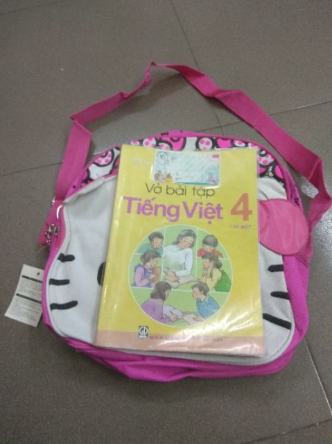 Túi đeo chéo hello kitty dùng đi tham quan đi học thêm