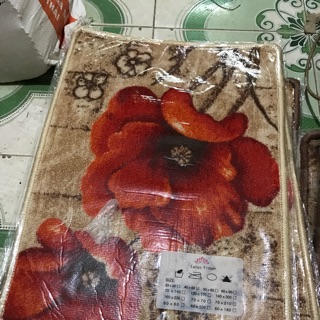 Combo 10 thảm hoa và 15 bình nước các loại