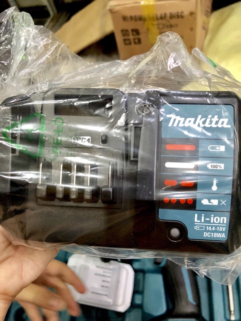 Máy khoan pin 18V Makita HP457DWE đầu 13mm (HÀNG CHÍNH HÃNG)