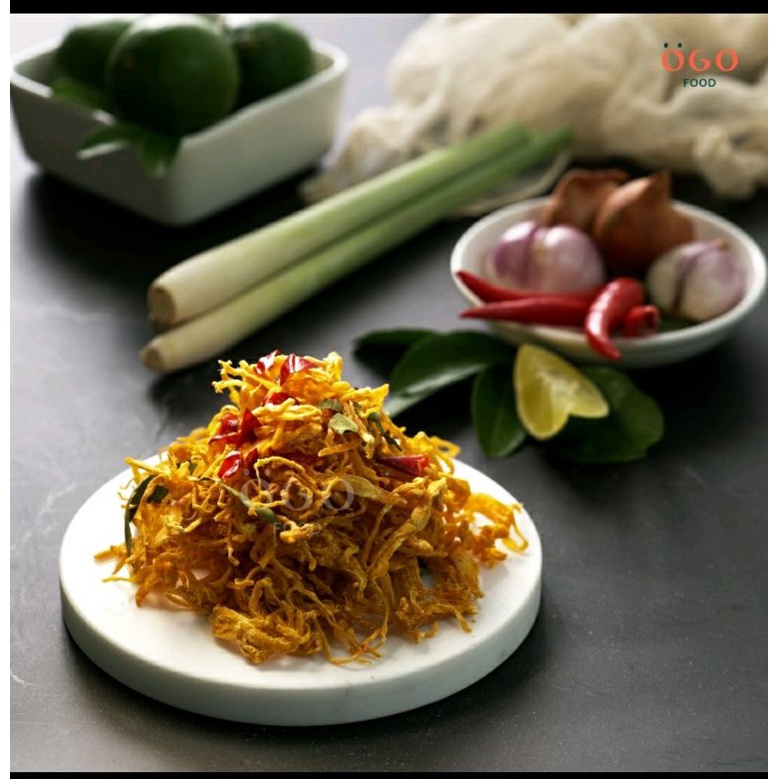 Khô gà lá chanh 100% thịt gà loại 1 hộp 300gram  [Đảm bảo VSATTP] Hàng ngon nhà làm | BigBuy360 - bigbuy360.vn
