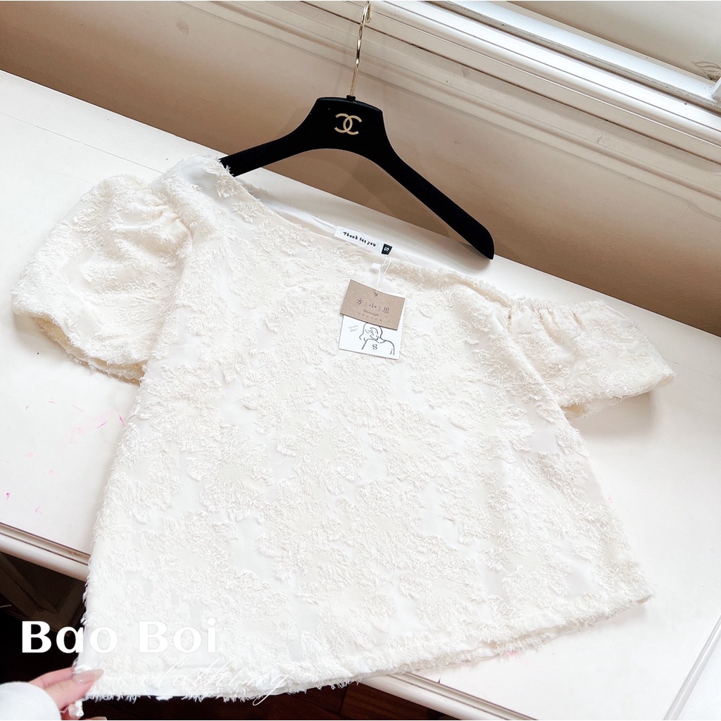 Áo lệch vai nữ tay bồng tơ hoa 2 lớp mềm mịn hàng thiết kế cao cấp Hottrend LICA - A33