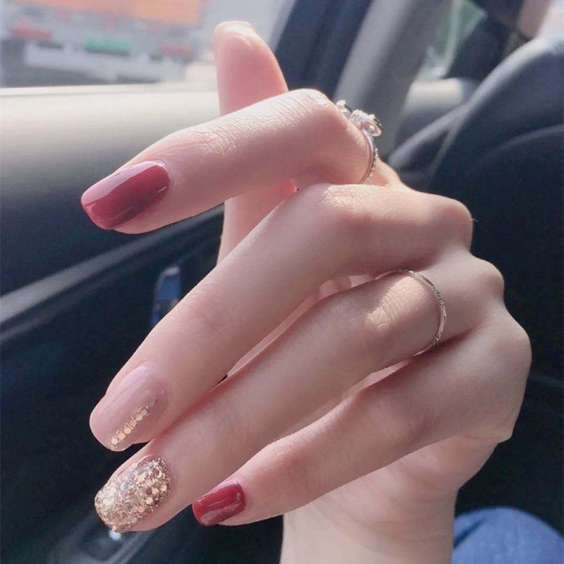 Bộ 24 móng tay giả ngắn tông đỏ nhũ  SẴN KEO DÁN