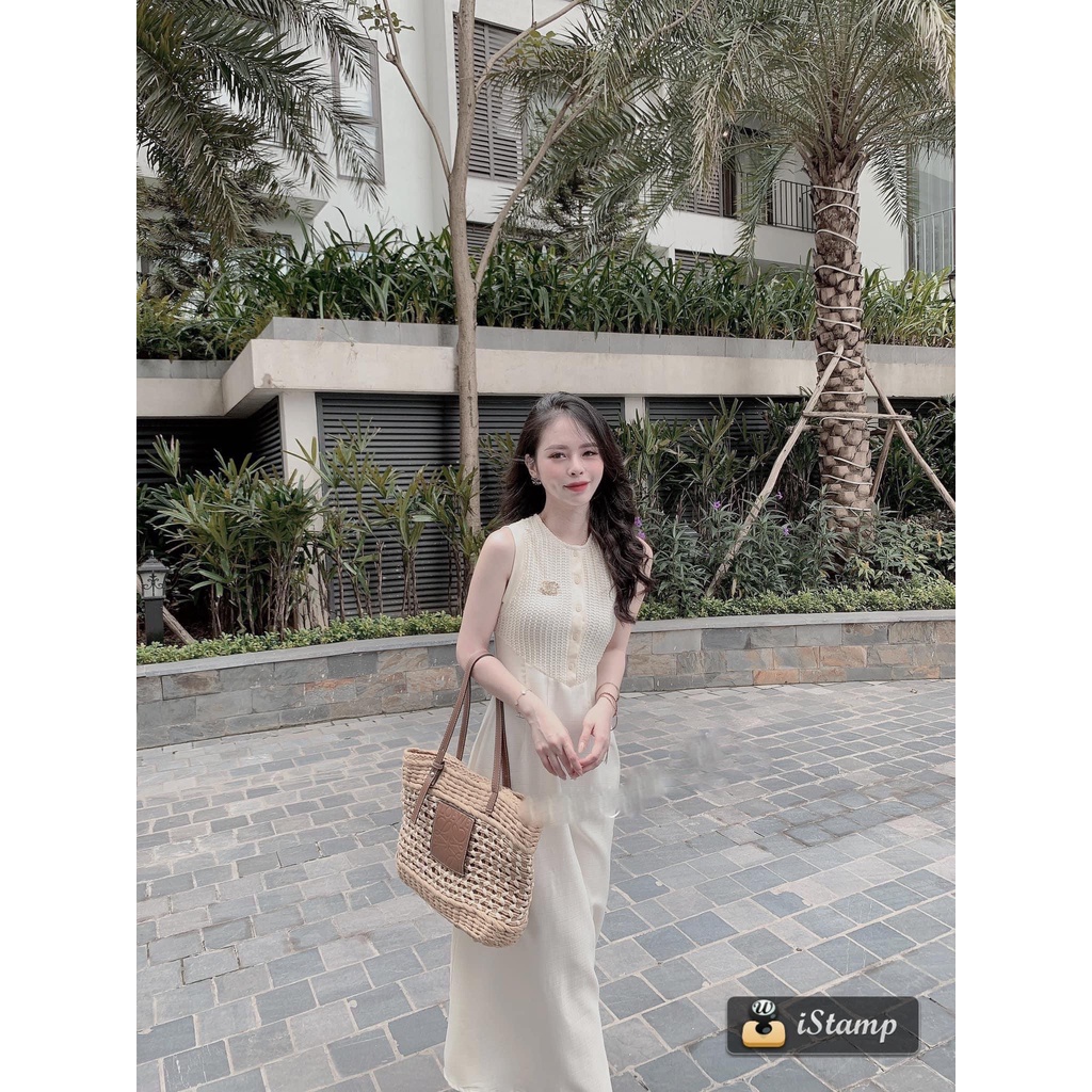 Đầm sát nách phối ren ngực màu be