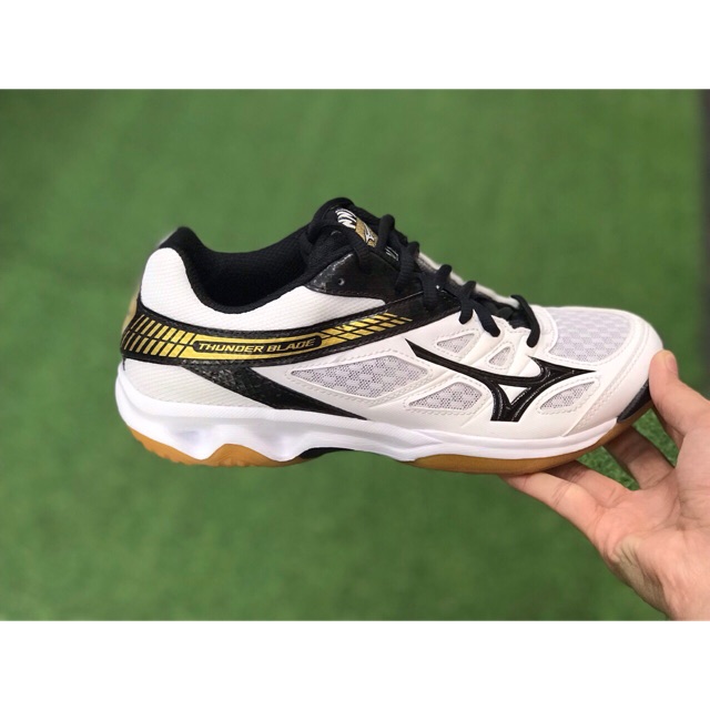 Giày Mizuno Thunder Blade