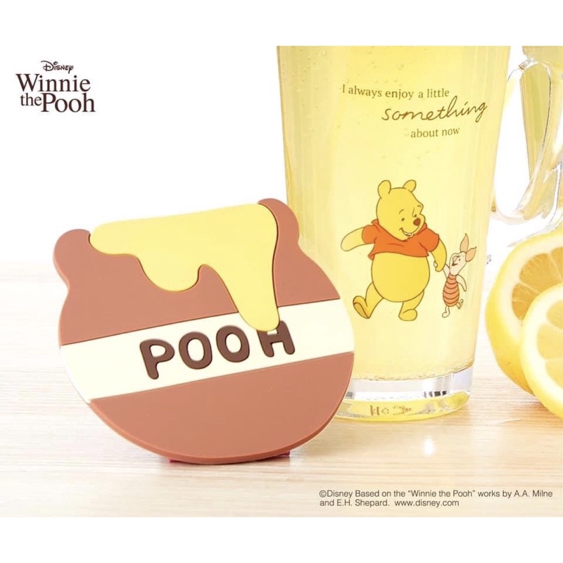 Lót ly bằng nhựa gấu Pooh