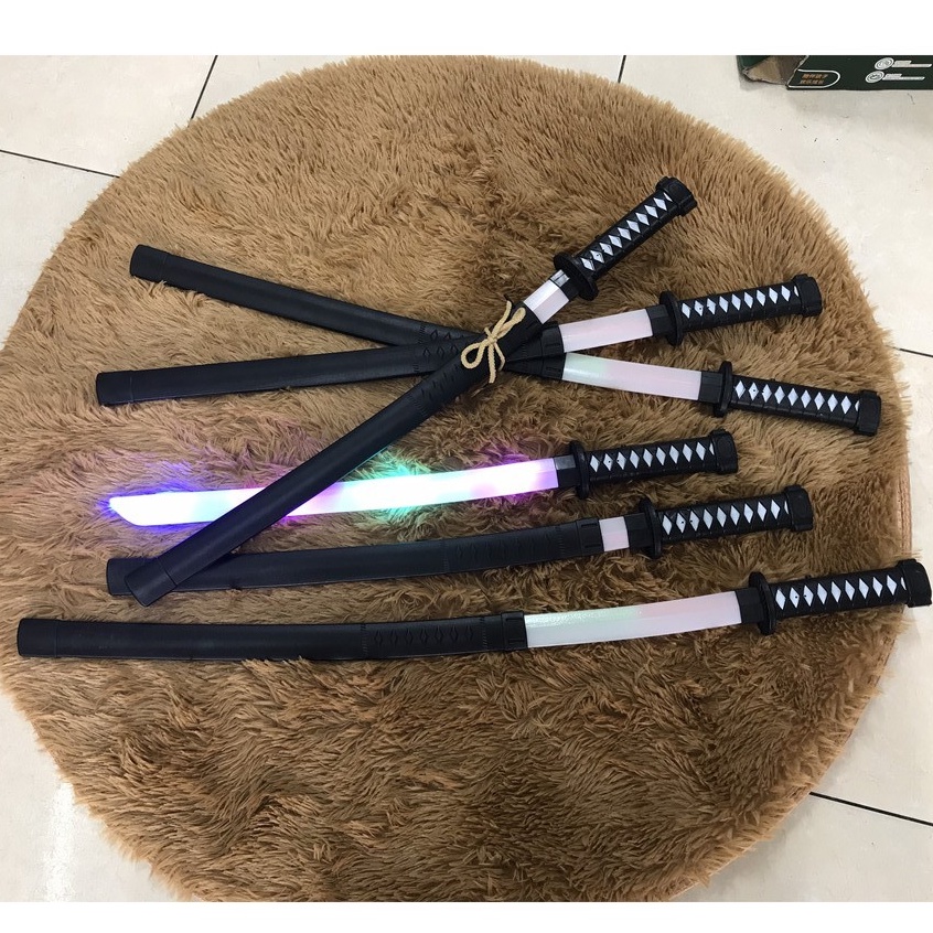 Đồ Chơi Kiếm Nhựa Katana - Kiếm Phát Sáng Katana Nhựa Có Đèn Và Âm Thanh, Có Thể Mua Kèm Pin Aa