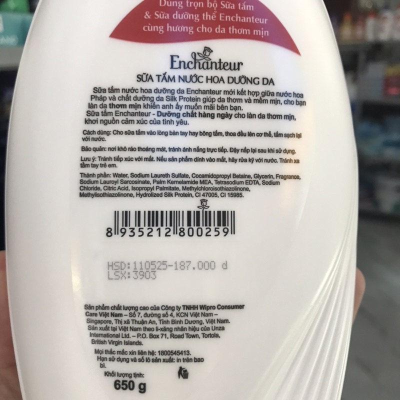 Sữa Tắm Nước Hoa dưỡng da Enchanteur Charming 650g