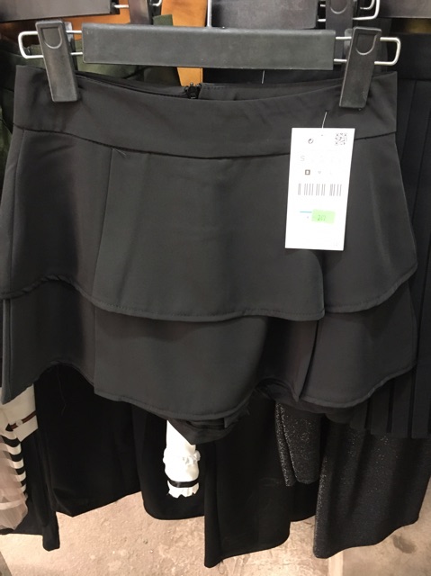 CHÂN VÁY XÒE TẦNG LOẠI ĐẸP MS14027 | BigBuy360 - bigbuy360.vn