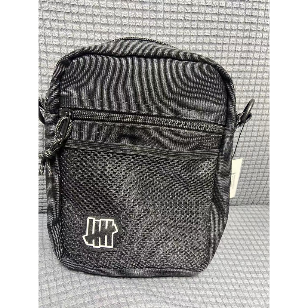 Túi đeo chéo dùng đựng điện thoại