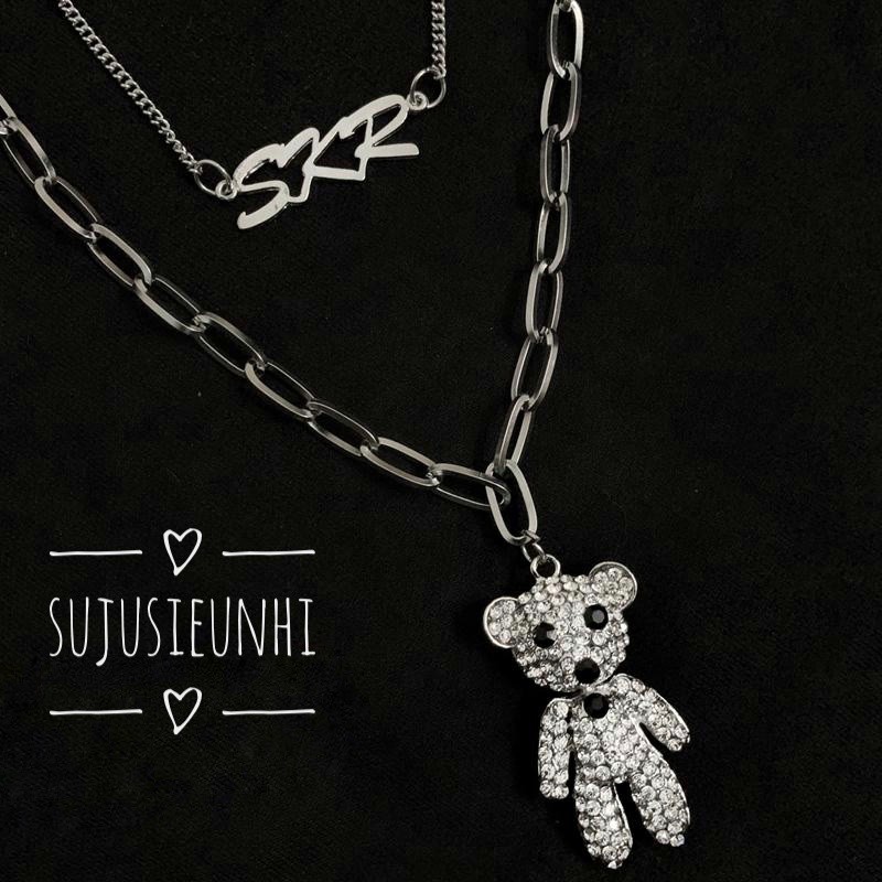 Set 2 vòng cổ unisex mặt chữ và gấu đính đá