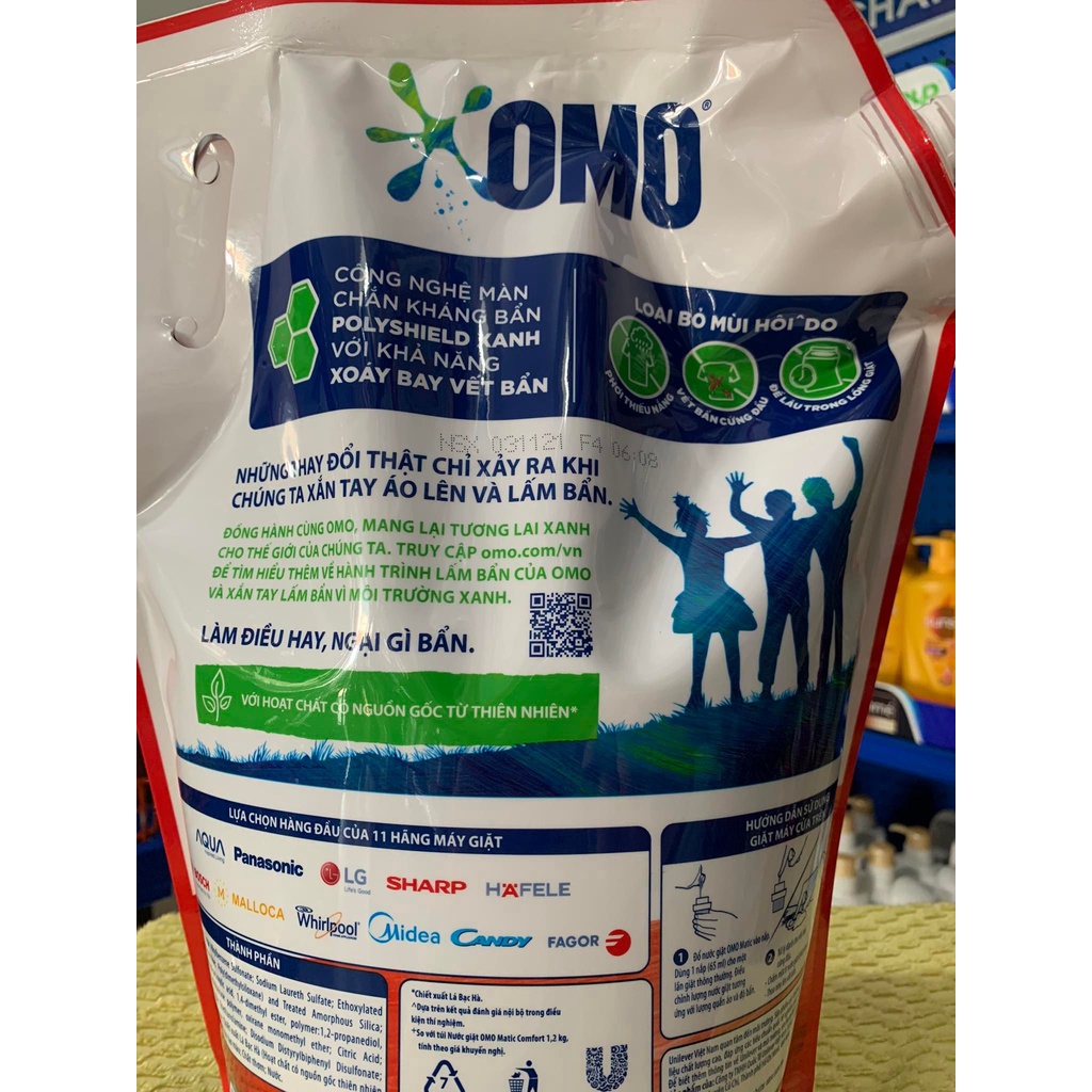 Nước giặt Omo Matic cửa trên túi 3.9kg