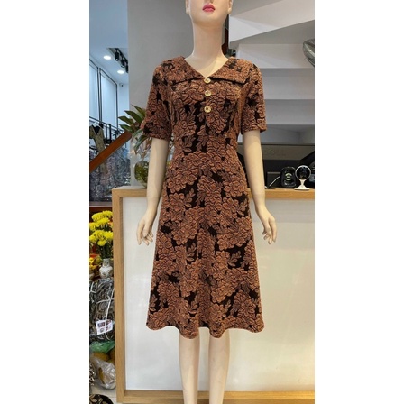 ĐẦM DỰ TIỆC TRUNG NIÊN THUN KIM SA GIAO HOA VĂN NGẪU NHIÊN