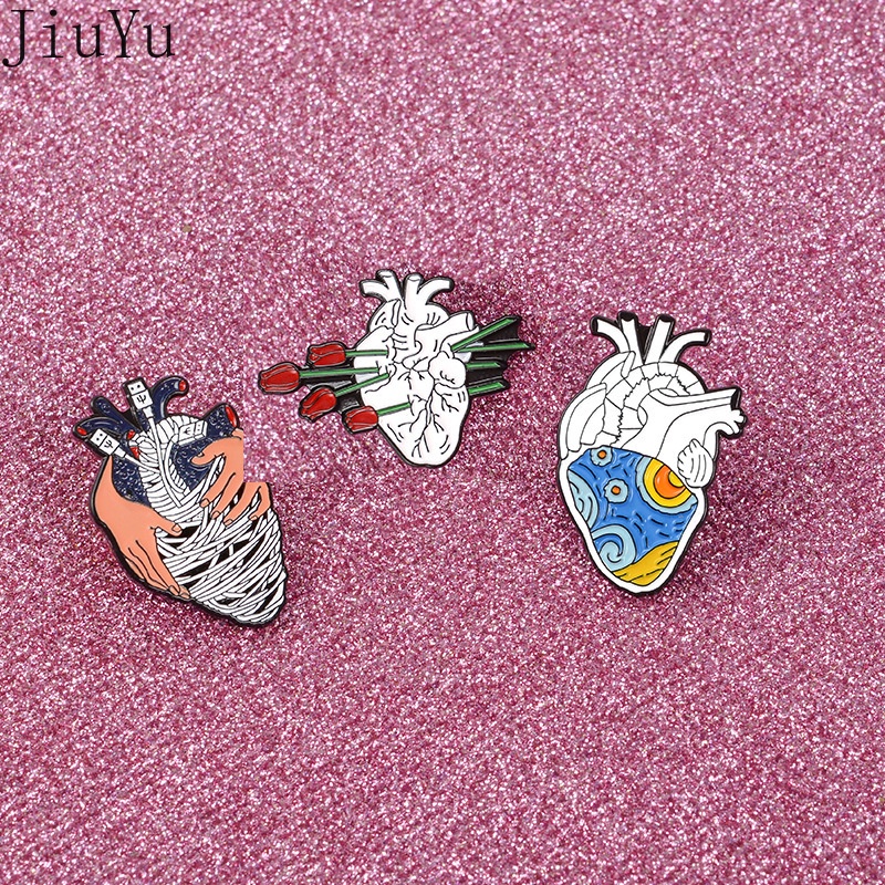 Ghim Cài Áo Kim Loại Hình Trái Tim Đầu Lâu Hoạt Hình Quà Tặng Y Tế Cho Học Sinh