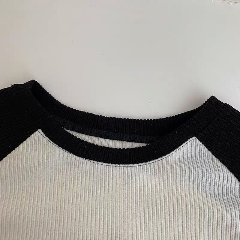 Áo thun mặt cười tay dài