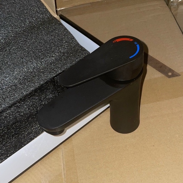 Vòi Rửa Mặt Lavabo Nóng Lạnh INOX 304 N3002 FOTAR ĐEN và dây nóng lạnh, chất liệu inox 304 sơn tĩnh điện đen,la eo den