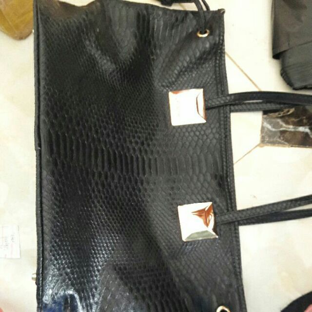 Túi xách của chị Hoàng Trang