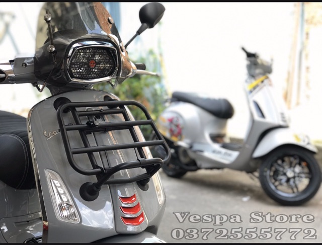 Kính chắn gió cho xe Vespa