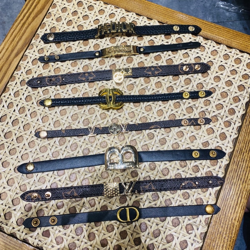 Vòng tay siêu sang . hót trend, vòng tay dây da.vòng tay hãng