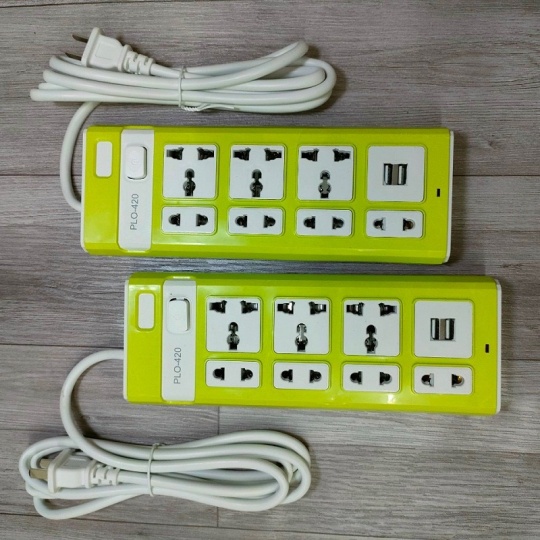 Ổ cắm PLO-430 có lỗ USB tiện lợi nhiểu lỗ cắm