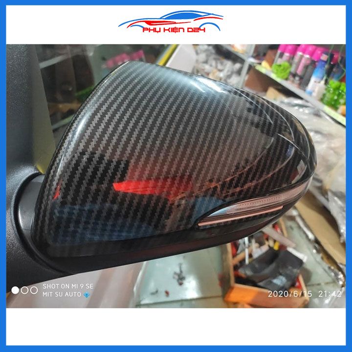 Ốp gương chiếu hậu Sonet 2021-2022-2023 vân Cacbon bảo vệ chống trầy trang trí làm đẹp xe