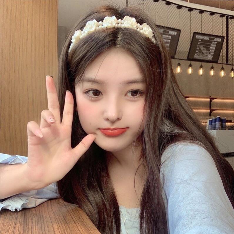 BT18 - Bờm tóc ngọc tra.i hoa hồng