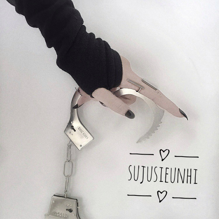 Nhẫn unisex mẫu hở hình hai đường thẳng song song không đối xứng