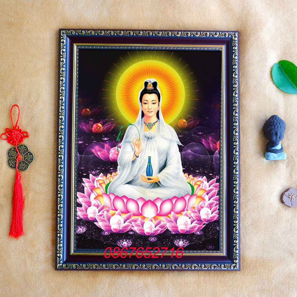 Tranh. Quan Âm Bồ Tát hoa sen hồng tím . gồm khung 38x50cm y ảnh