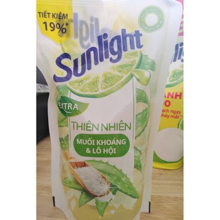 Nước rửa chén Sunlight thiên nhiên 750g tặng kèm 1 miếng rửa chén kim tuyến